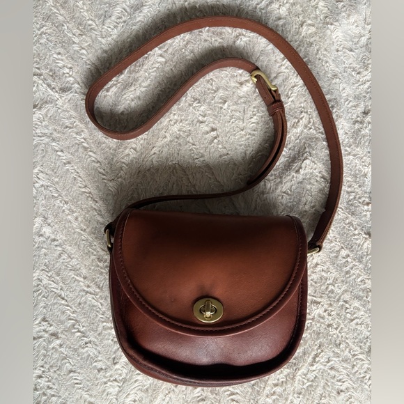 Coach Handbags - Vintage Coach British Tan Watson Bag